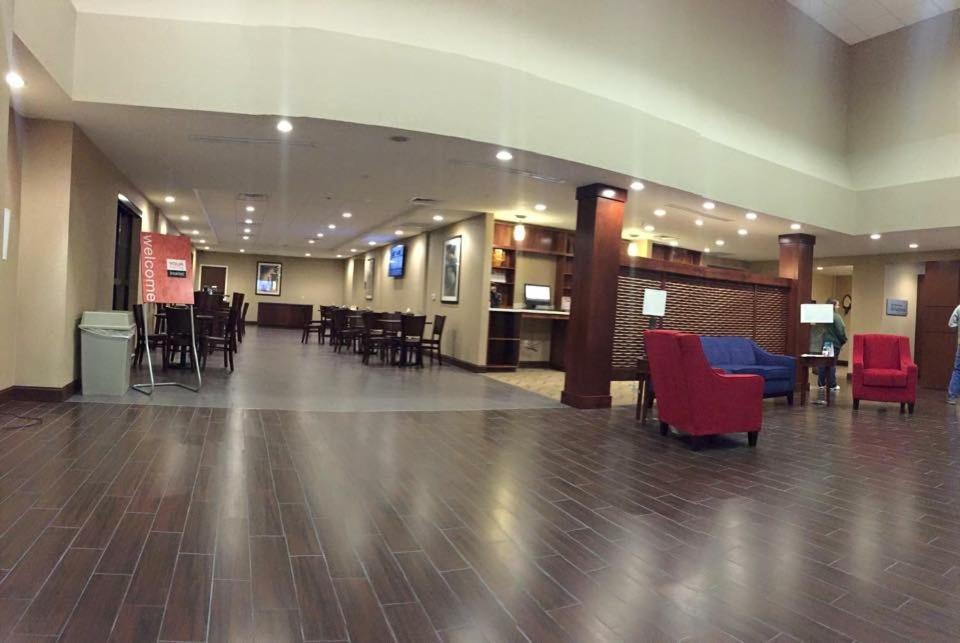 Comfort Suites - Додж Сити Екстериор снимка