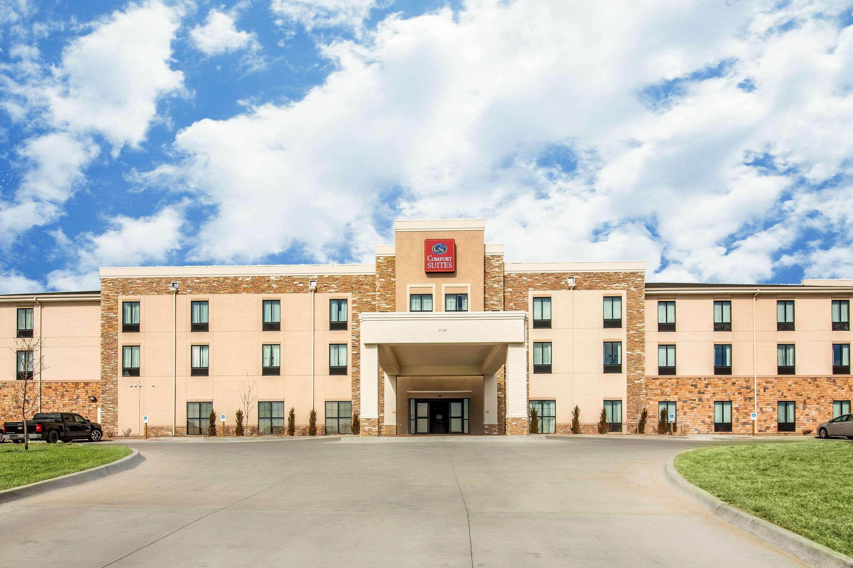 Comfort Suites - Додж Сити Екстериор снимка